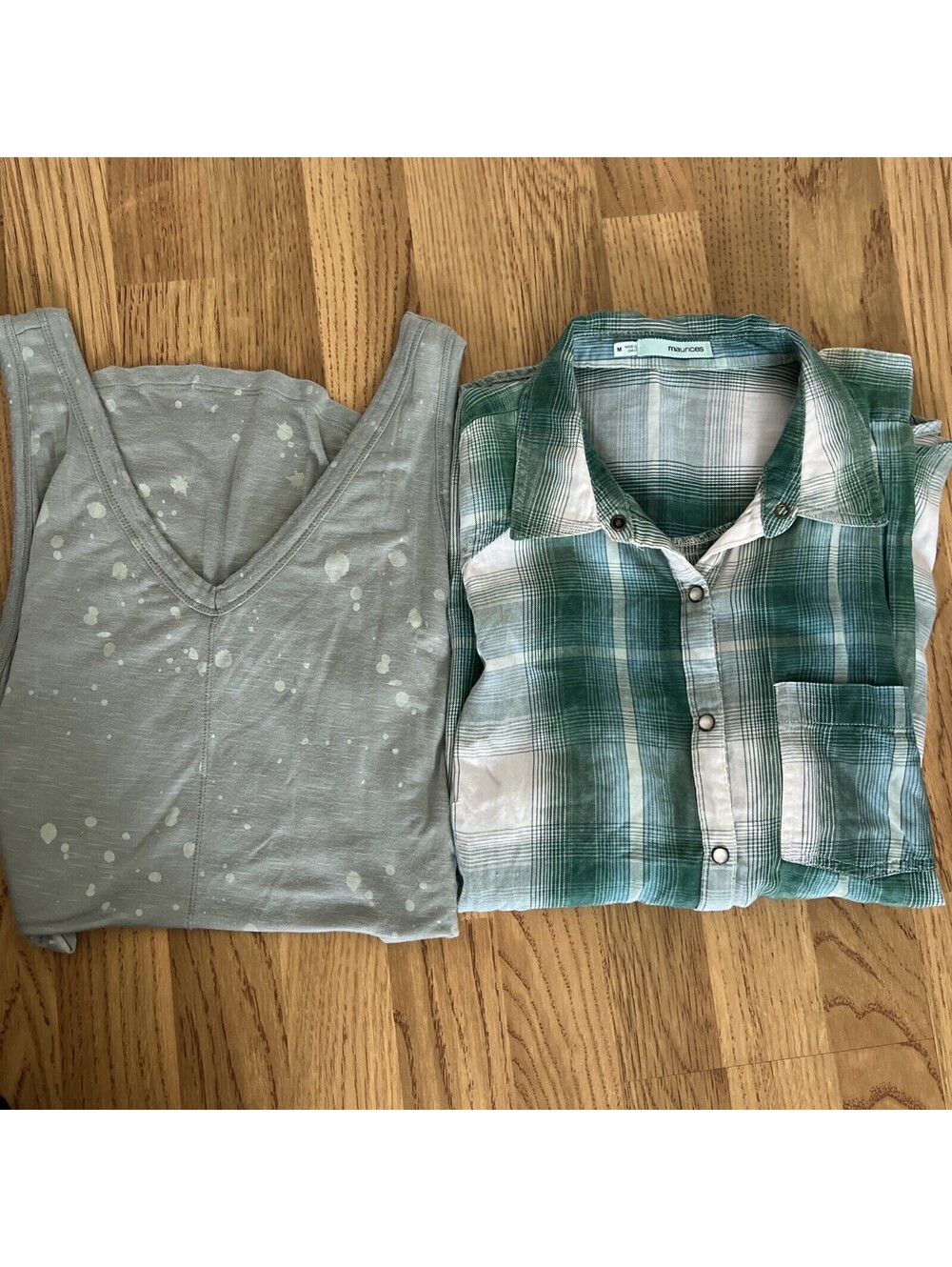 Maurice’s Shirt Lot of 2 Women’s Size Medium Flannel and Tank Top green